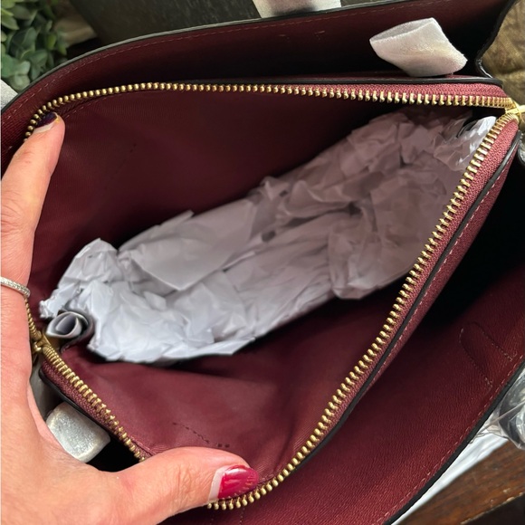 Authentic COACH 1941 pebbled leather 3 compartments 2way zip Satchel/Crosby - Picture 9 of 16